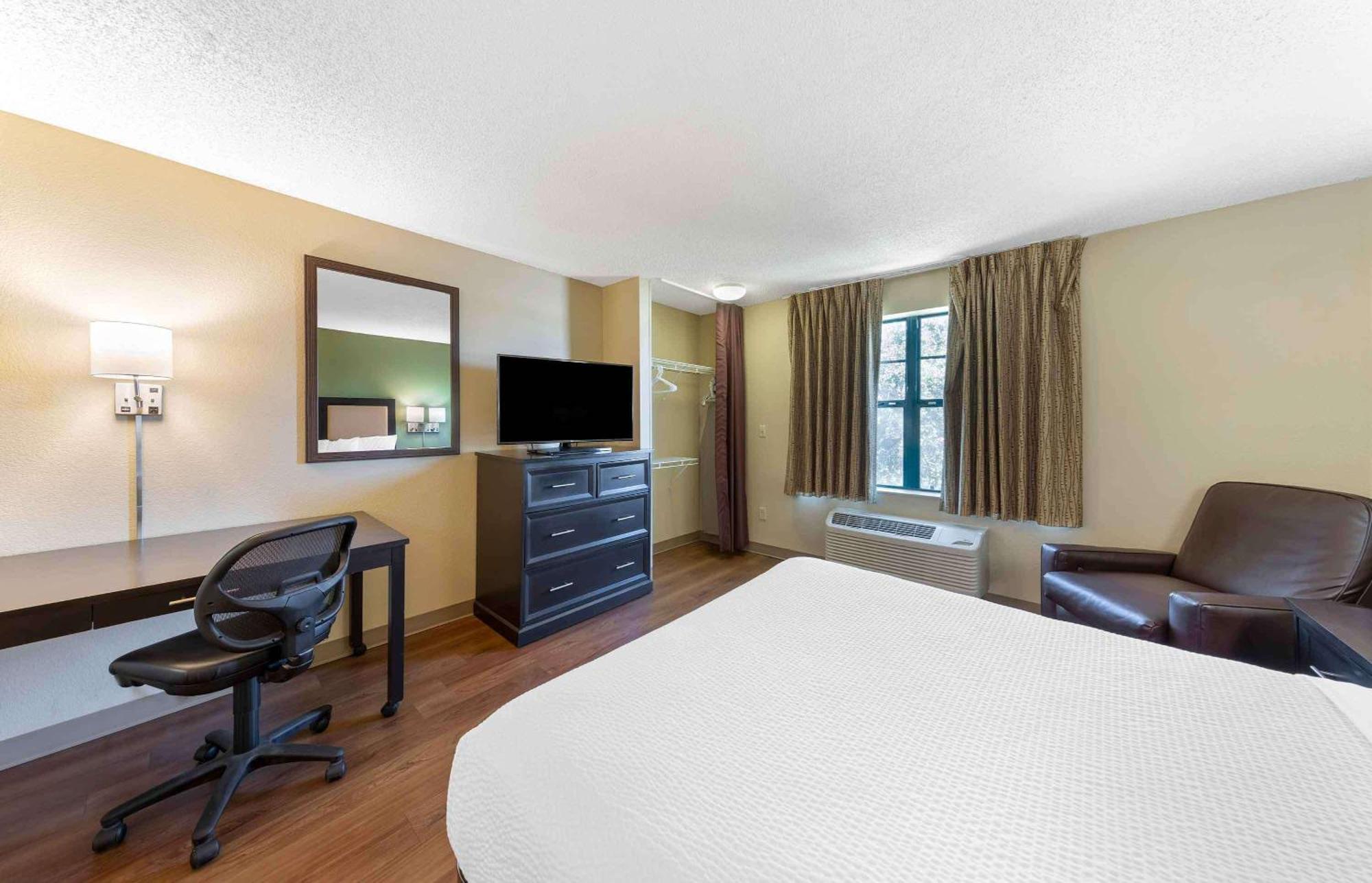 Extended Stay America Suites - Los Angeles - Глендейл Экстерьер фото